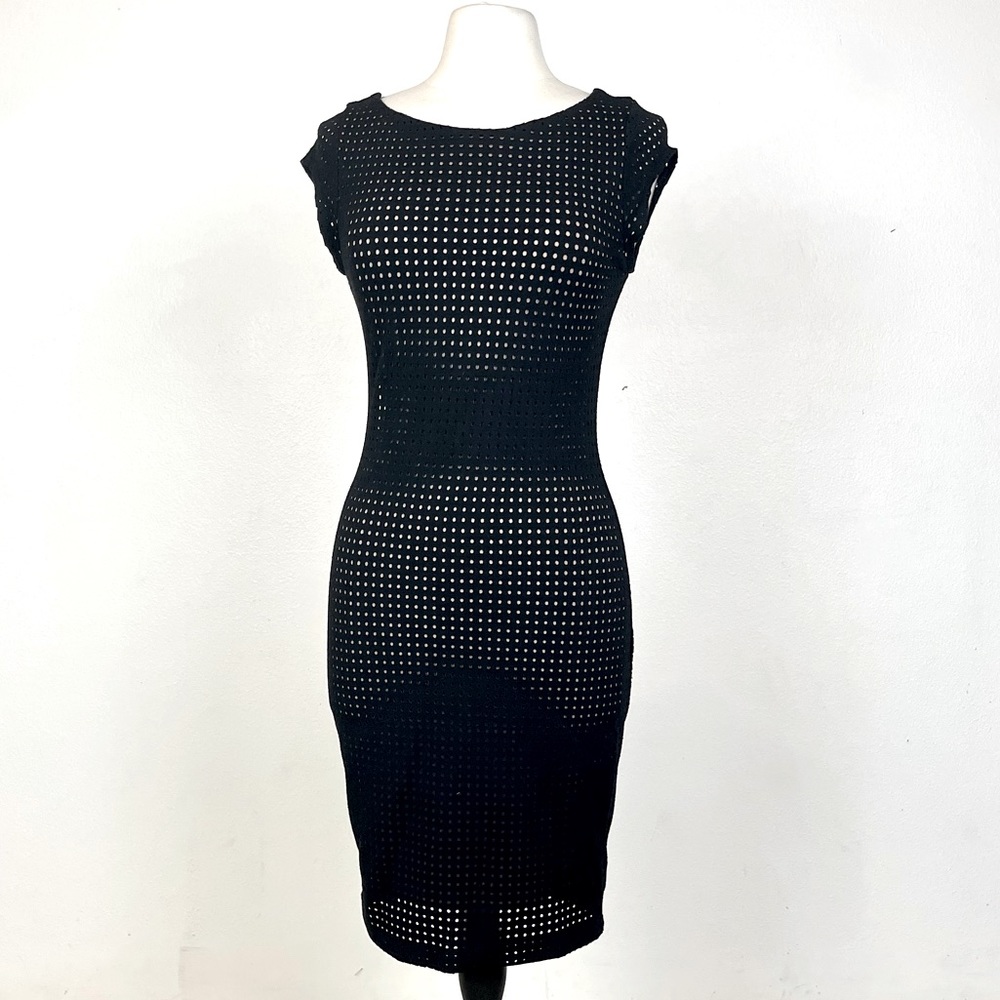 TART COLLECTIONS M black Bodycon LBD midi dress. Black laser cut over tan. EUC